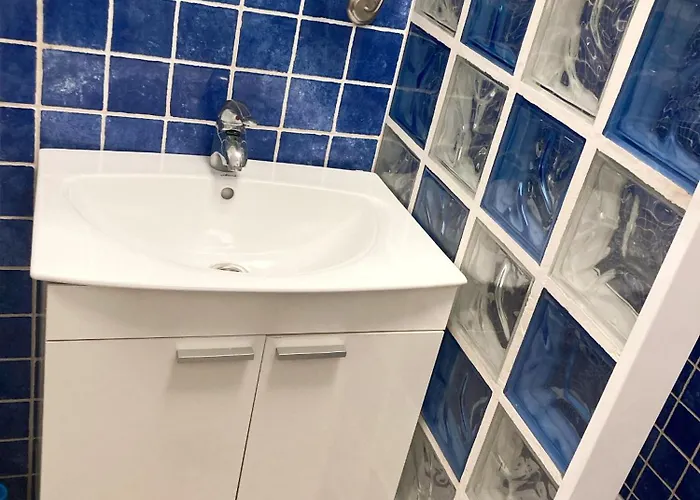 Vives Flat By Canary365 *